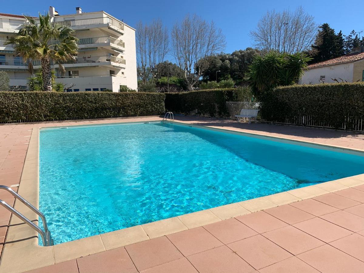 Studio De Standing Climatise, Avec Piscine, Proche De La Mer Фрежус Екстер'єр фото